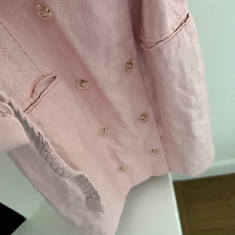 GUESS Light Pink Double-Breasted Linen Mini Dress w Woven Belt & Lucite buttons - Picture 3 of 5